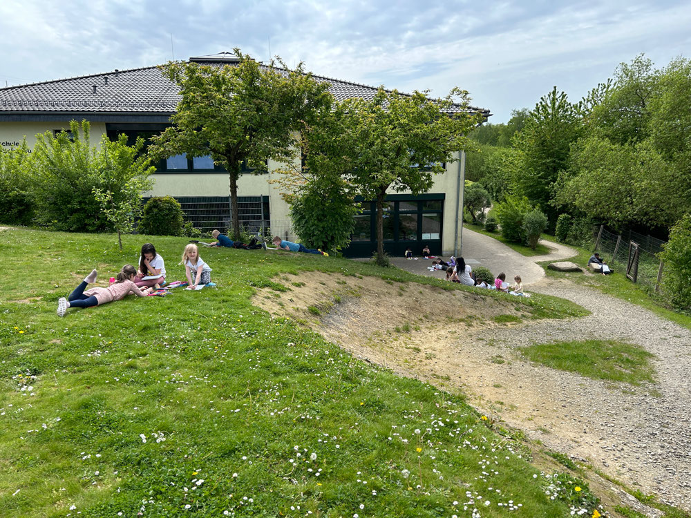 Hallo Sommer – Lernen kann man auch draußen